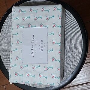 🍸🍒London Kaye Twin XL Sheet Set